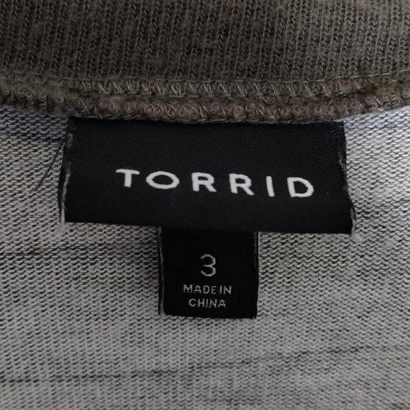 Torrid Super Soft Plush Crew Neck Raglan Sweatshirt Plus Size 3X - Picture 5 of 7